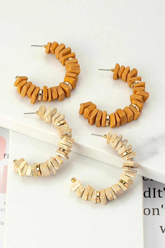 WOOD CHIP C SHAPE HOOP EARRINGS