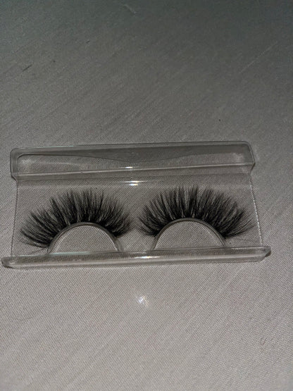 Courtney Lashes